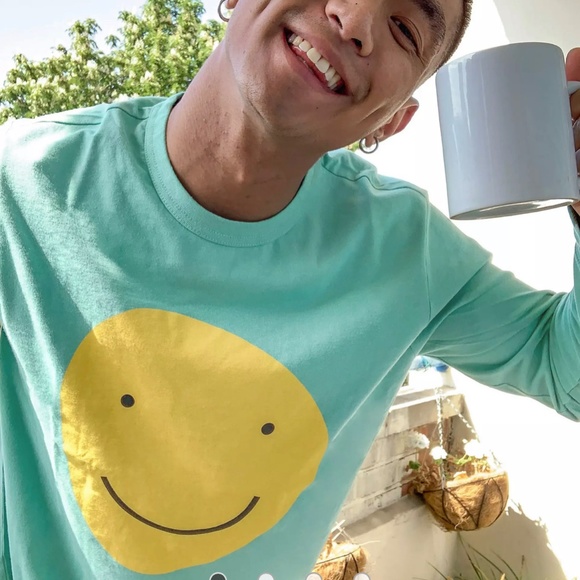 Levi’s Mens LONG SLEEVE SKATE GRAPHIC TEE SHIRT Size Large - Picture 2 of 6